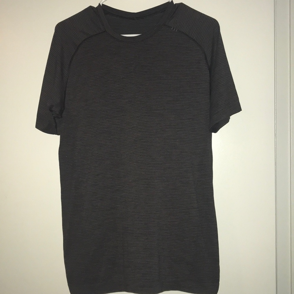 Men’s  workout shirt from Lululemon size small